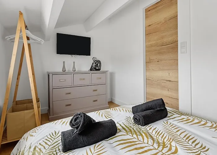 Apartament Cosy Duplex - & Etang - Terrasse - Parking & Kit Bebe *